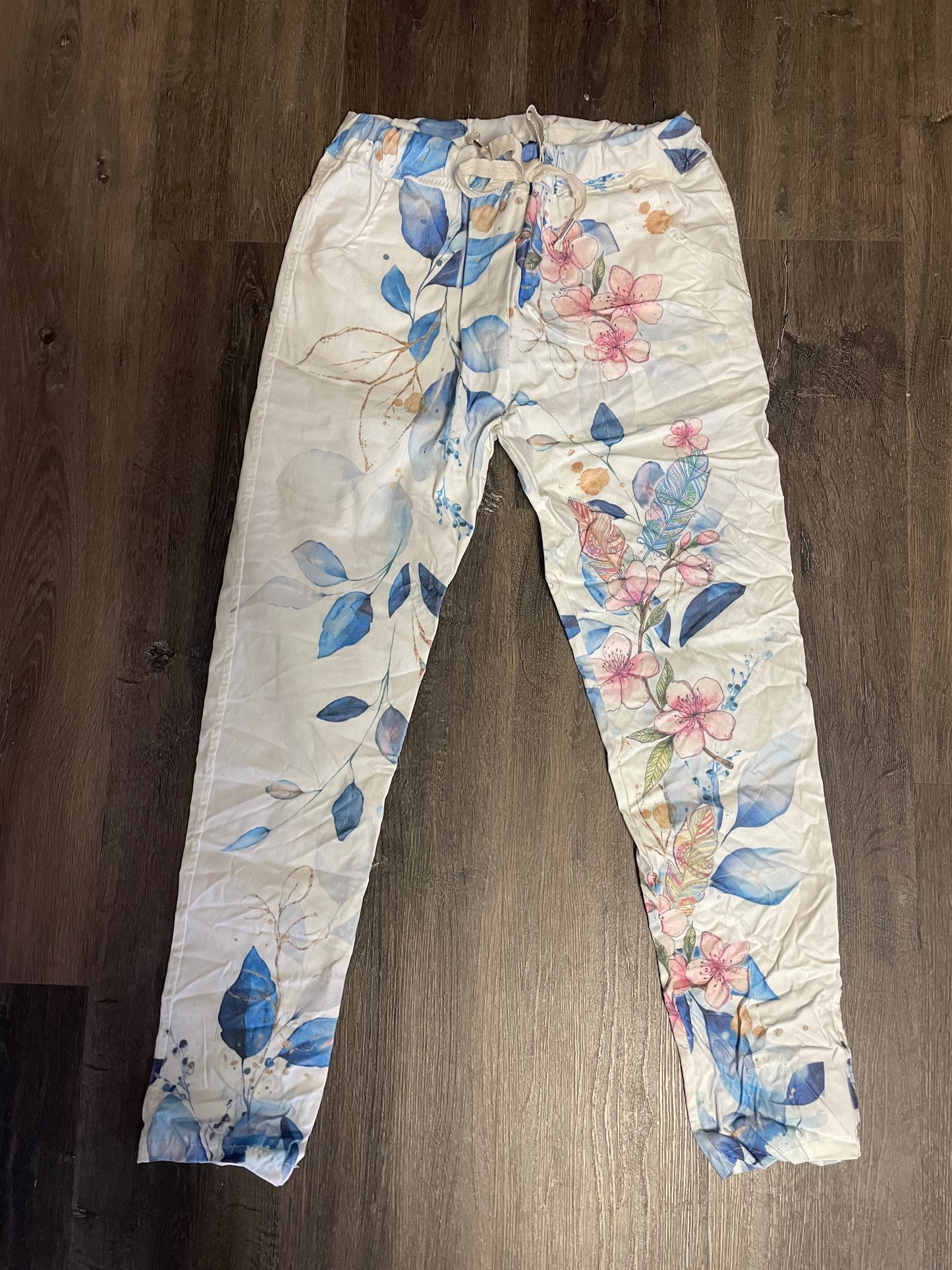 Magic Pants/Crinkle Joggers - Floral with blue hues